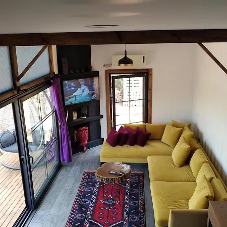 Tinyhouse *